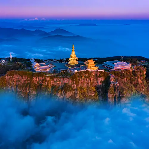 峨眉山