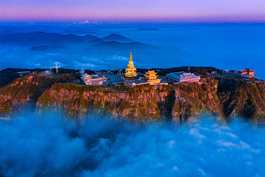 峨眉山