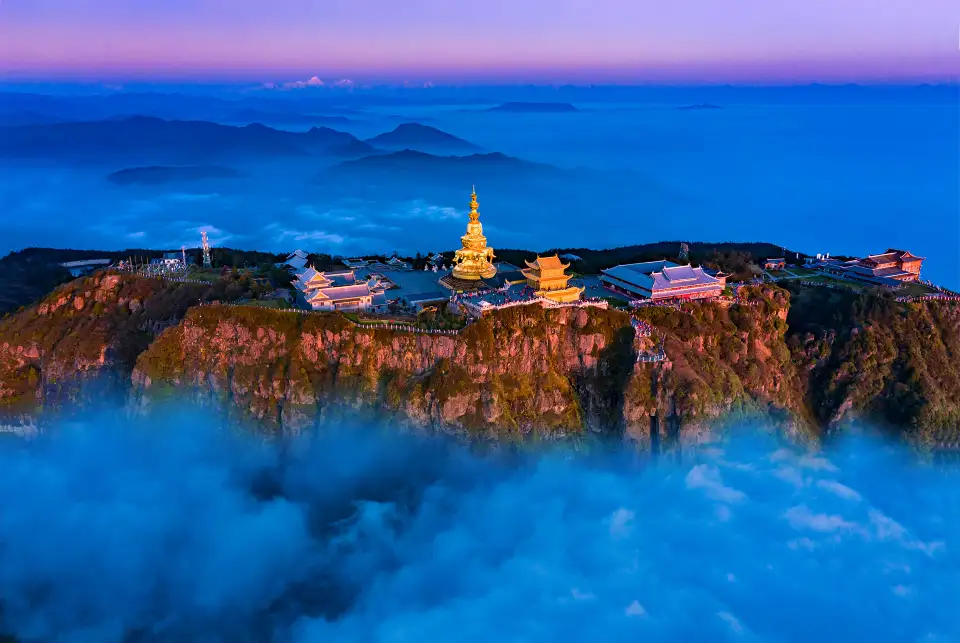 2_Mount Emei