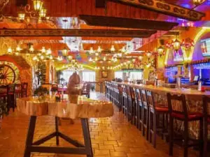 El Tiempo Cantina- Webster