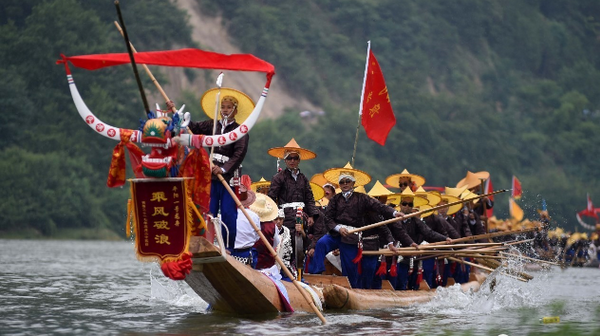 Unique Canoe Dragon Boat Festival | Taijiang