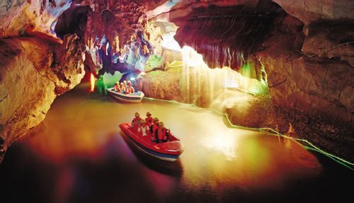 Shijibingchuanlingfudong Sceneic Area