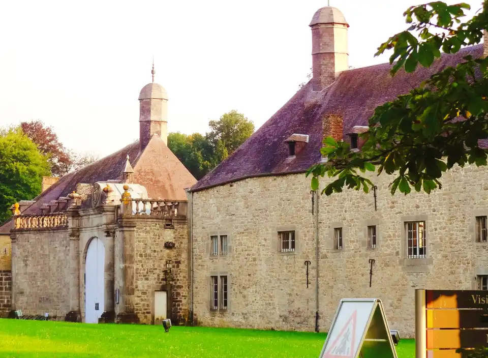 1_Modave Castle