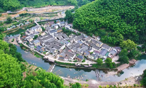 Shishe Village