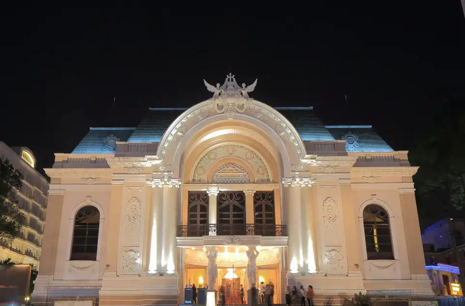 4_Saigon Opera House