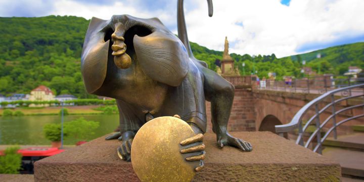 Brass Monkey Statue
