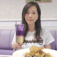 紫白色為主素食餐廳