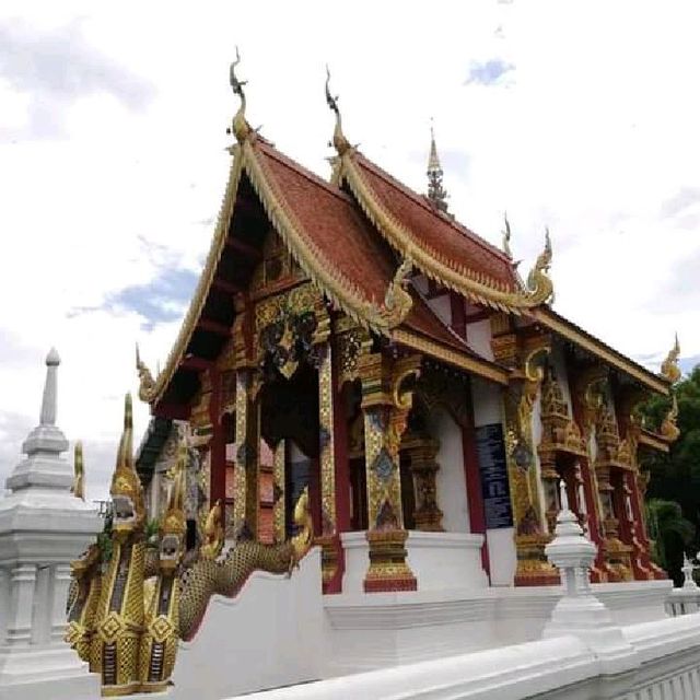 เรื่องเล่าวัดไทย