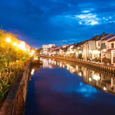 A'Famosa Bungalow*Private Garden Stage*22Pax*New