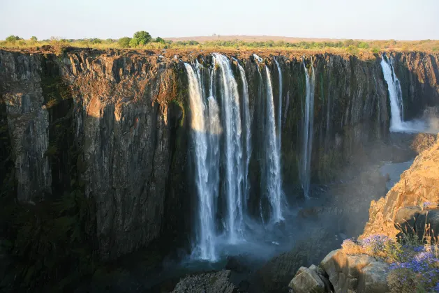 Plus Ultra Lineas Aereas, S. A. Flights to Victoria Falls