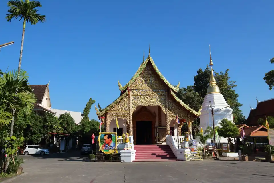 Wat Chai Phrakiat Temple