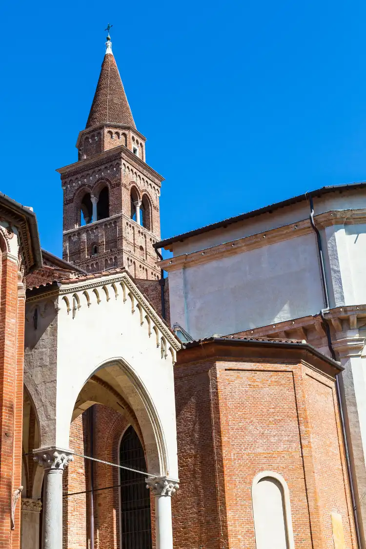 Hotels near Chiesa di Santa Corona