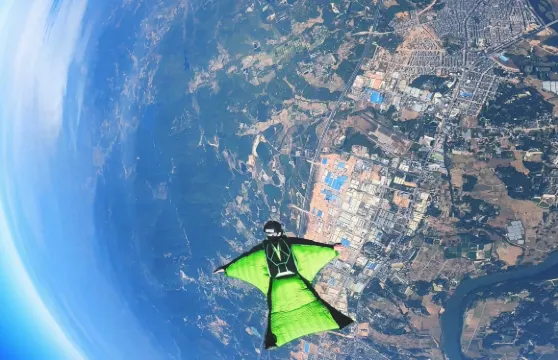 翼雲跳傘查乾湖基地跳傘+手持攝像套餐大小同價