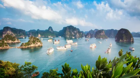 Ha Long Bay travel destination