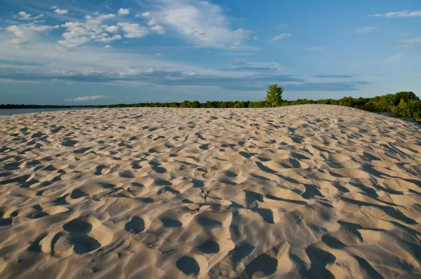 Flights to Pikangikum