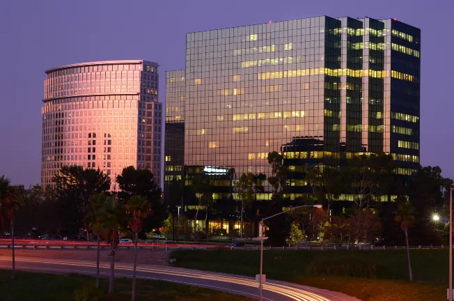 Отели рядом с достопримечательностью «Ориндж Музеум оф Арт (ОКМА)»