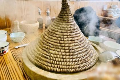 Mosuo Flavor Stone Pot Fish