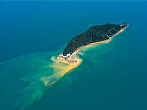 Dongjiang Lake Phoenix Island Scenic Area