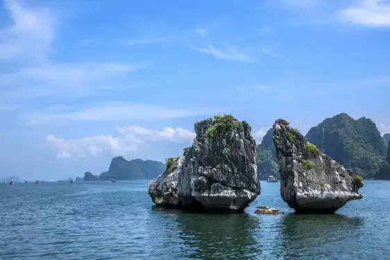 Hotels near Cockfight Stone