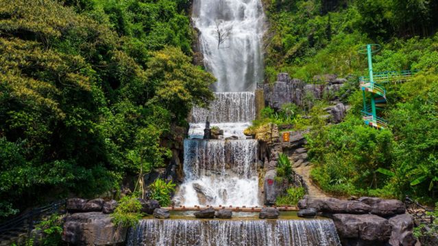Bijia Mountain Waterfall