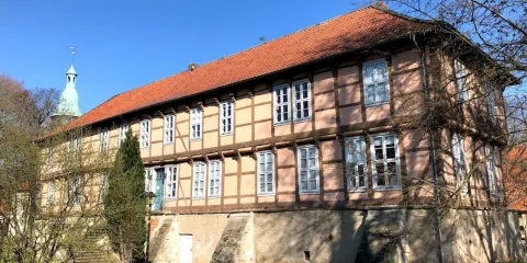 霍夫曼-馮-法勒斯雷本博物館