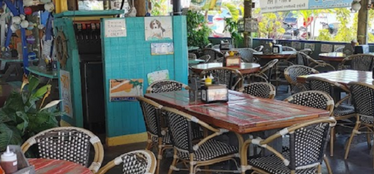 Porky's Bayside - Restaurant and Marina