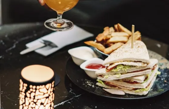 Axis Lobby & Cocktail Bar