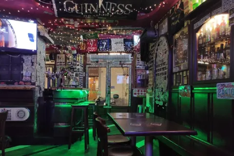 Daunbailo' Irish Pub