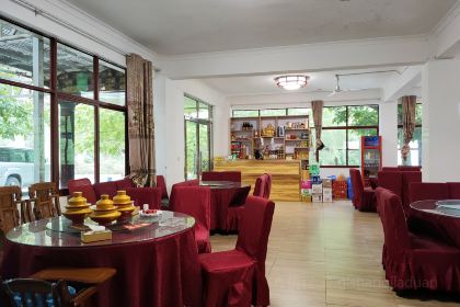 德钦石义庄园·餐厅