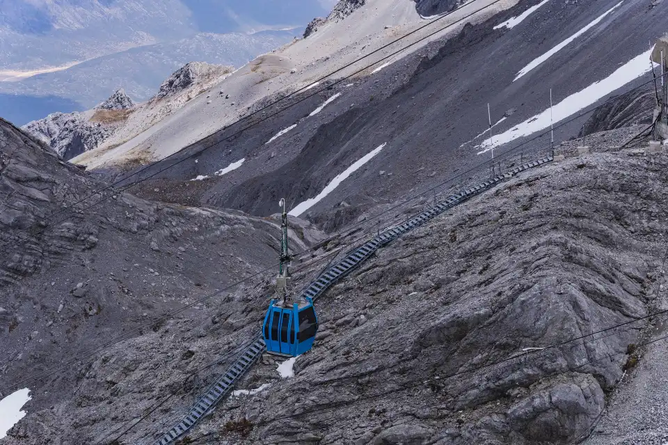 2_Glacier Park Cableway