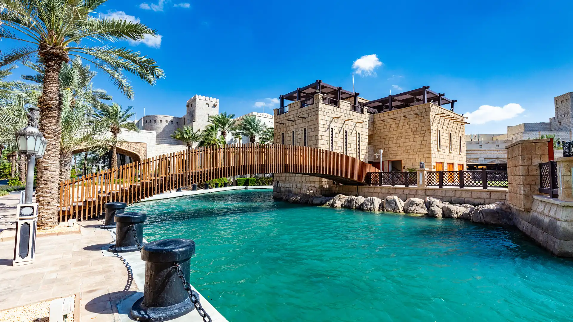 Hotels near مدينة الجميرا
