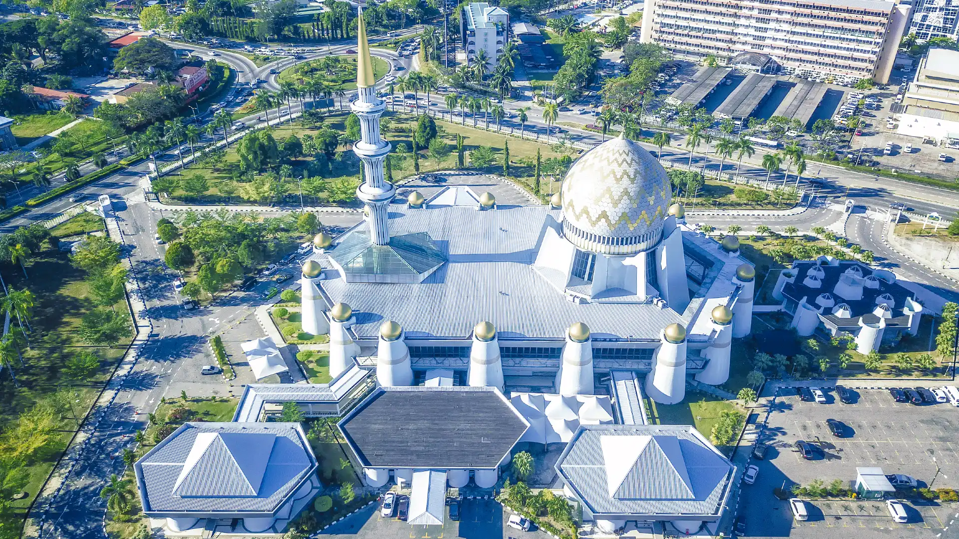 Hotels near Sabah State Mosque