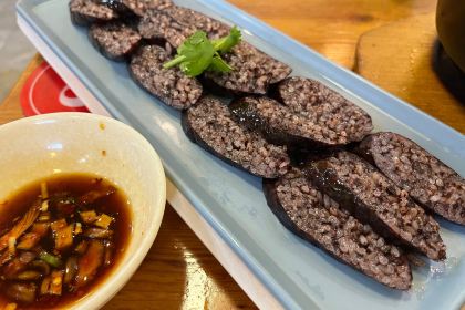 小黄牛朝鲜族特色汤饭馆(长白山店)