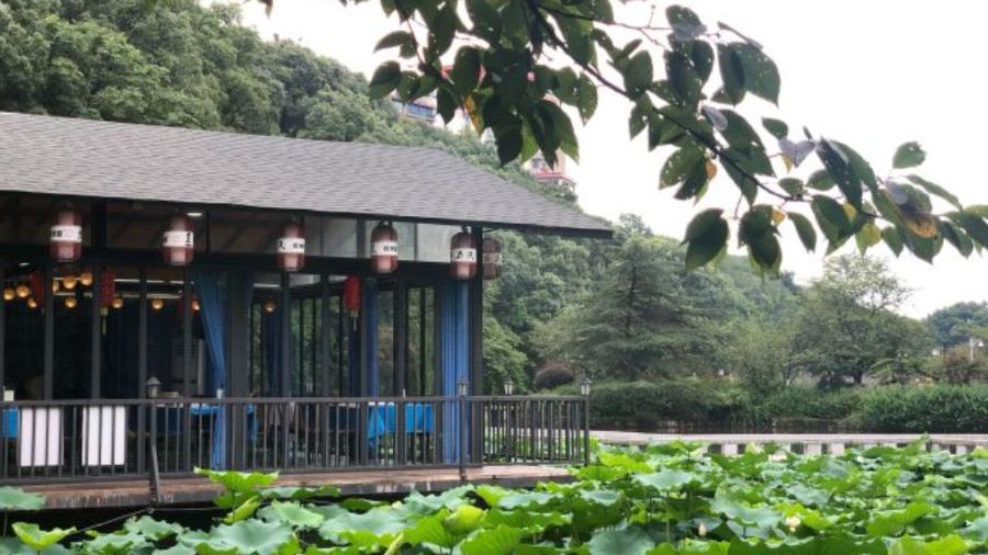 钰湘宴·剁椒鱼头王(岳麓望月公园店)