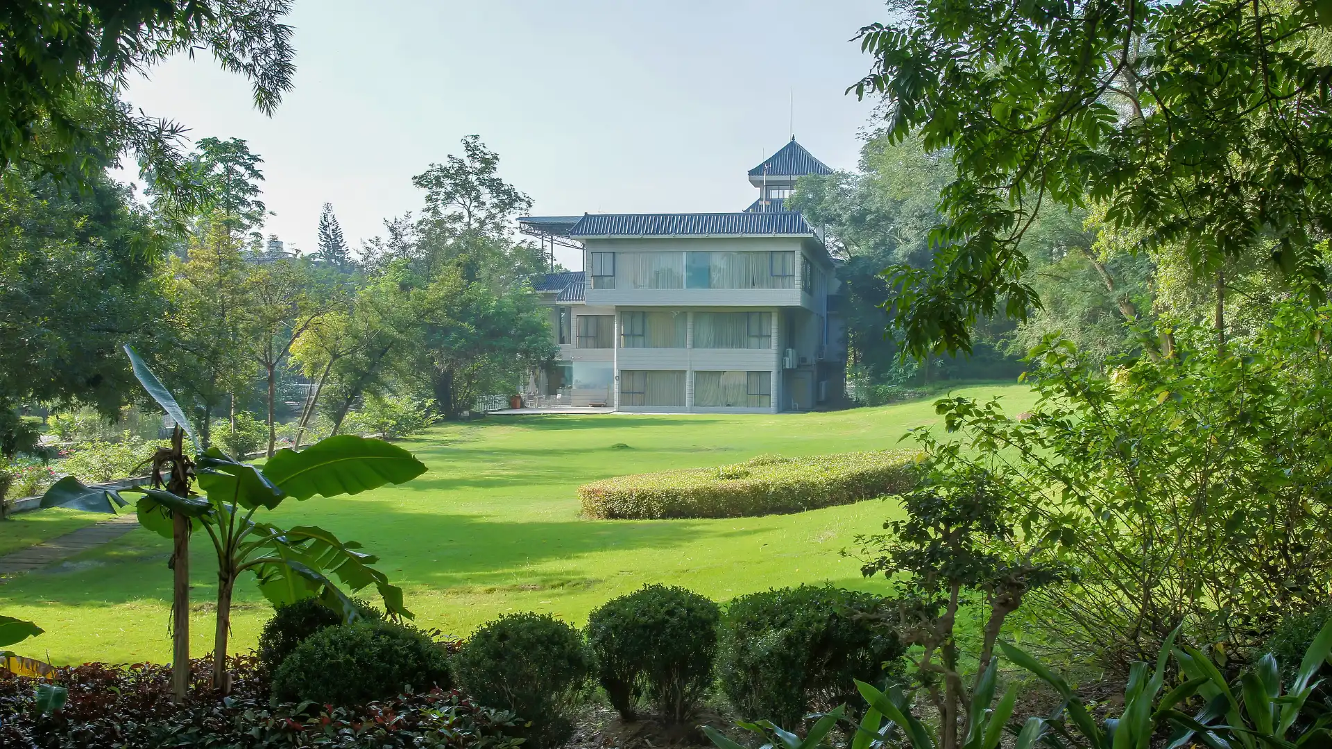 Hotels near Guangxi Botanical Garden of Medicinal Plants