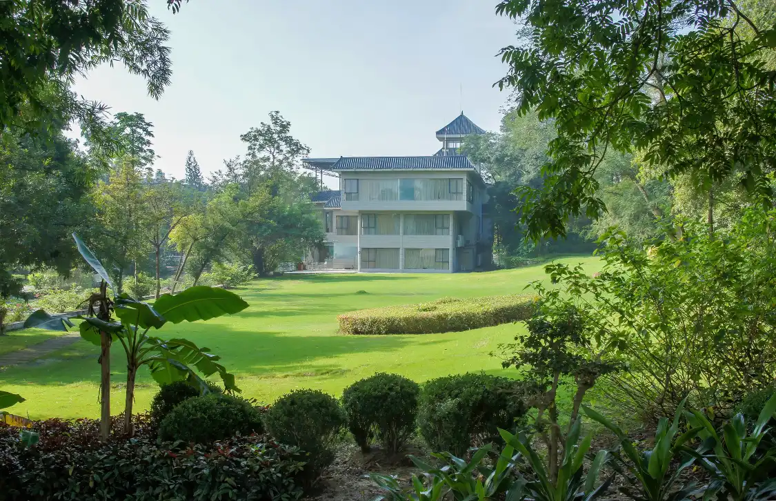 Các khách sạn gần Medicinal botanical garden