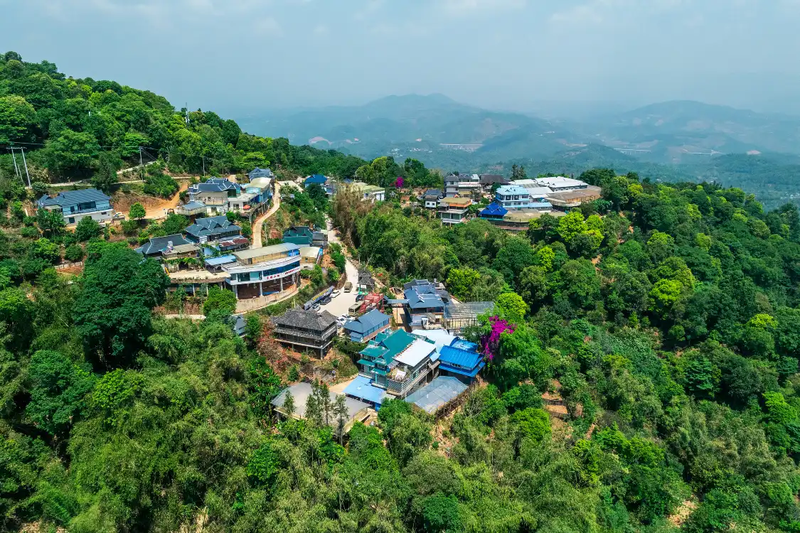 Hotels near Mount Nannuo