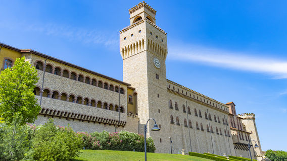 ปราสาทจางยูรินา