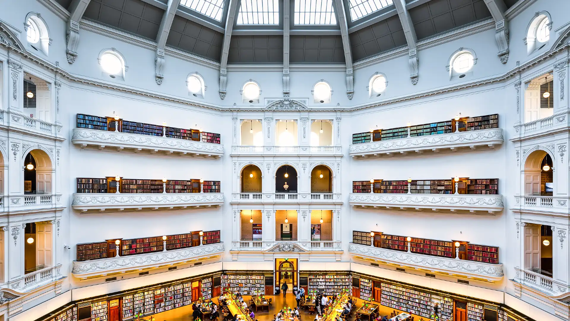 Hotels near State Library Victoria