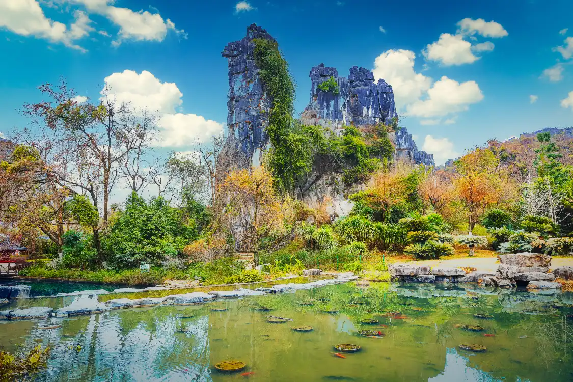 Hotels near Luotuo Mountain