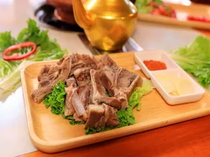 靜靜的嘛呢石藏餐