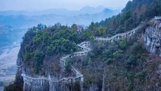 Meijiang Moon Viewing Ancient Path