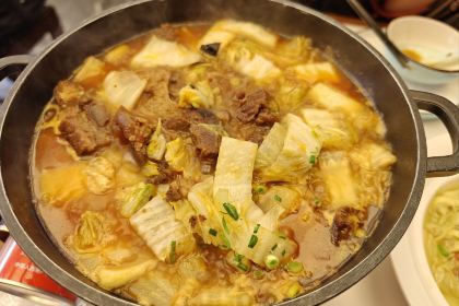 Chen Wu Xie Huang Baozi Stuffed With Juicy Pork