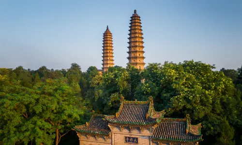 Shuangta Temple (Twin Pagoda Temple)