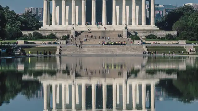 鄰近林肯紀念堂倒影池的酒店