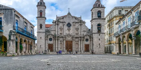 主教座堂廣場 （哈瓦那）