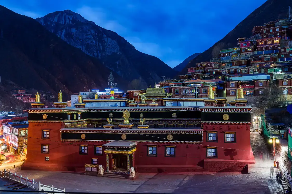 Hôtels à proximité de : Dege Parkhang Sutra-Printing House