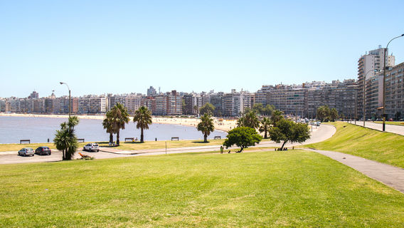 Набережная Рамбла в Монтевидео