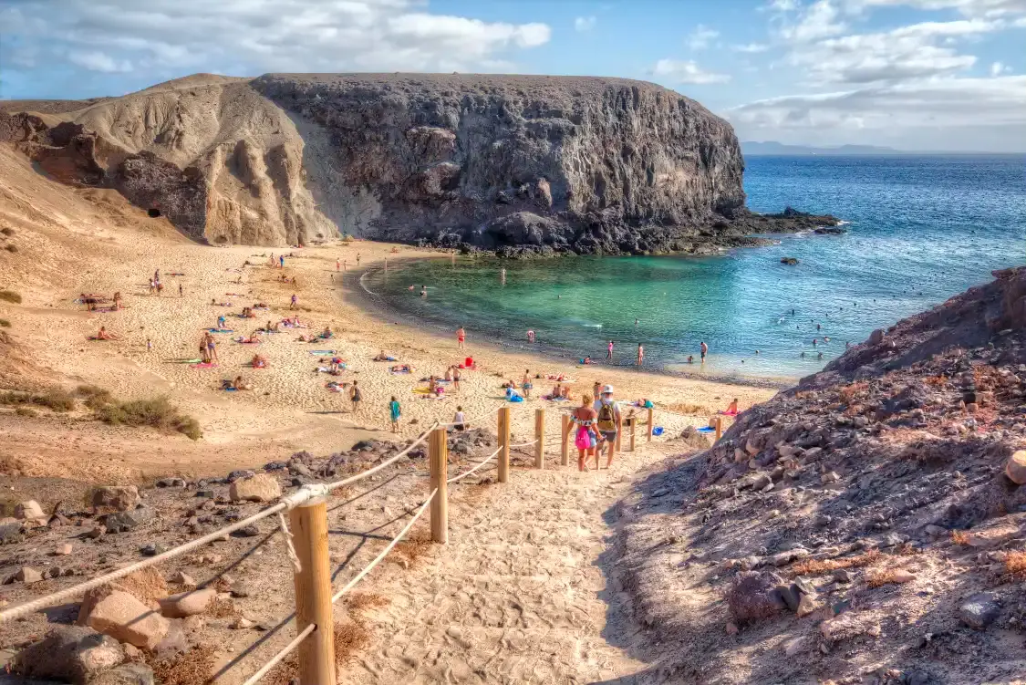 Hotels near Playa de Papagayo