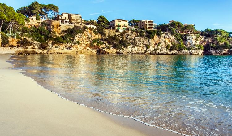 Compare 3 airports near Manacor